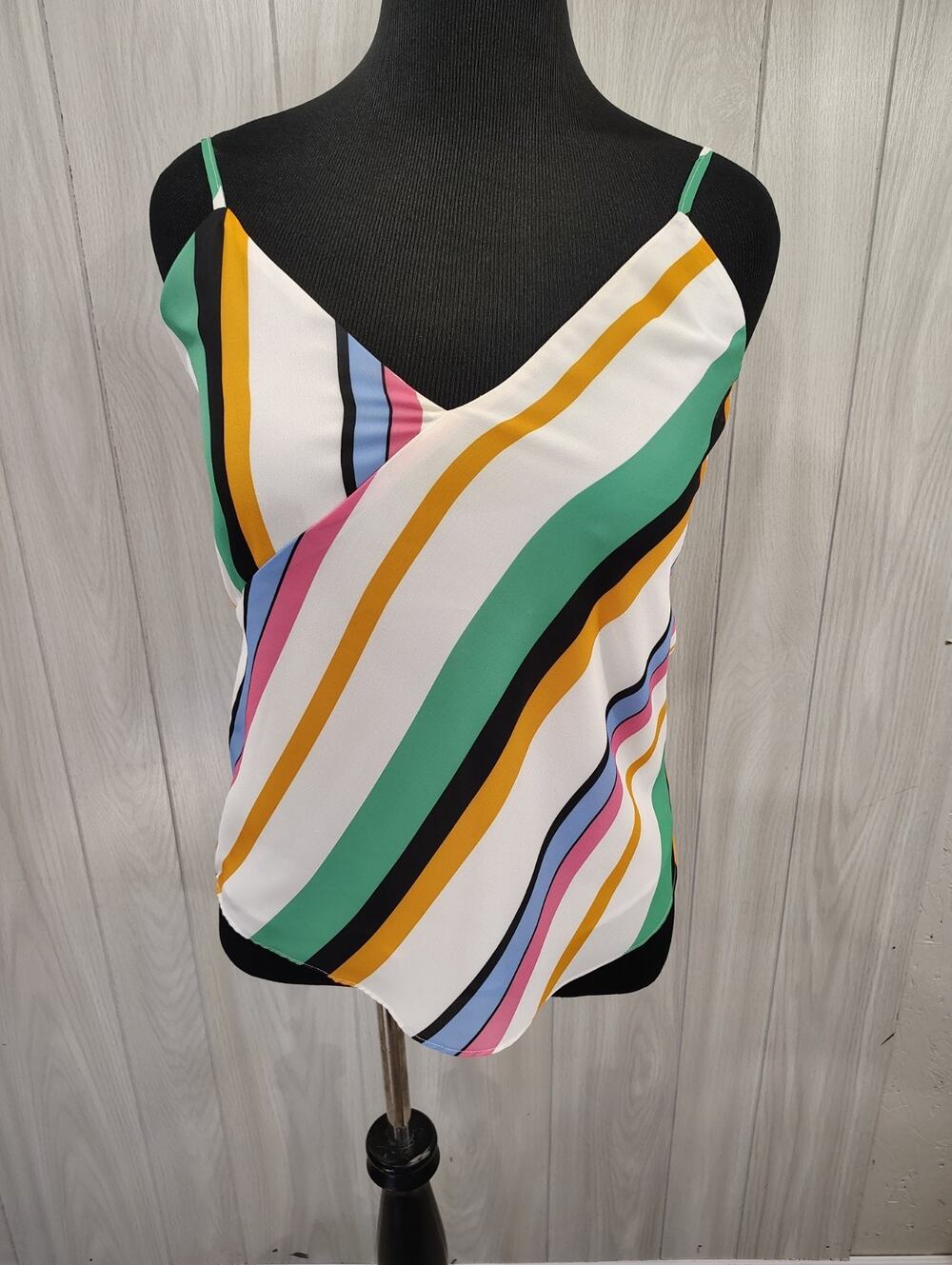 Women's Milk & Honey Vibrant Crop Top Size M Summer Spring Beach Cruise Travel